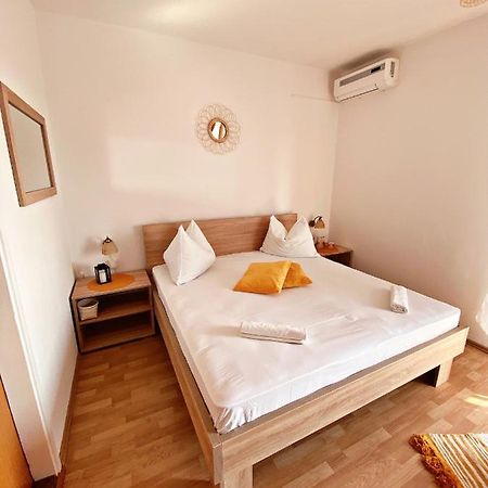 The Manzoni Family 5 Hotel Punat Ngoại thất bức ảnh