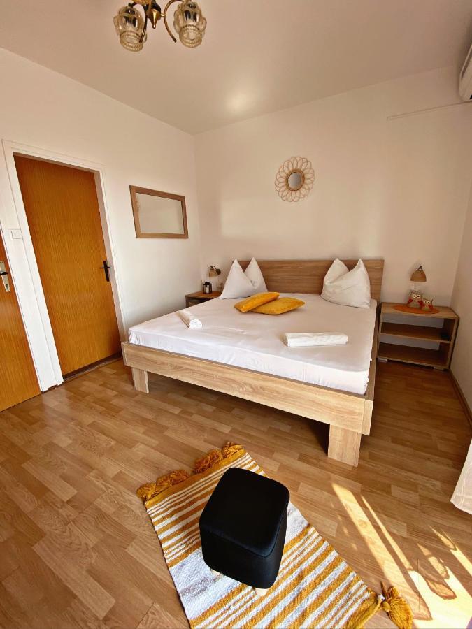 The Manzoni Family 5 Hotel Punat Ngoại thất bức ảnh