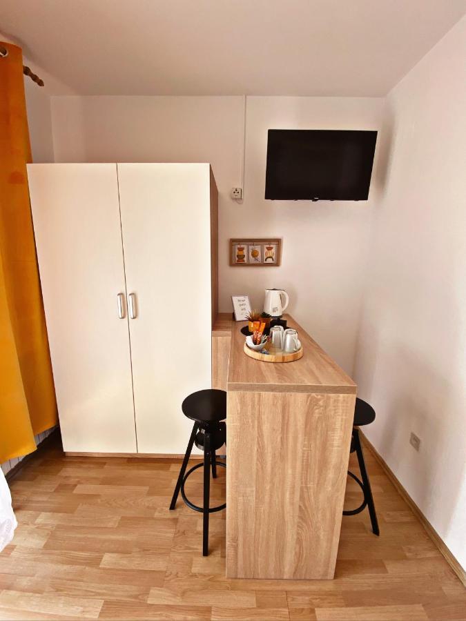 The Manzoni Family 5 Hotel Punat Ngoại thất bức ảnh
